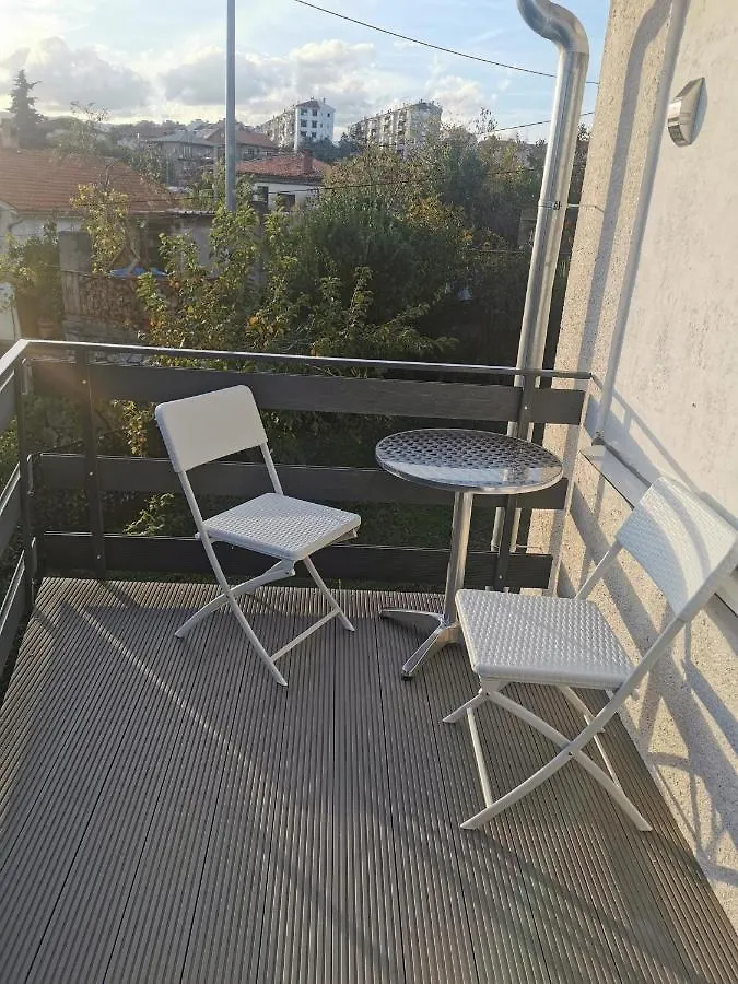 Studio I Apartman Ema Rijeka 0*,