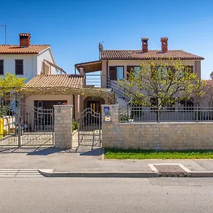 Christina Apartament Pula